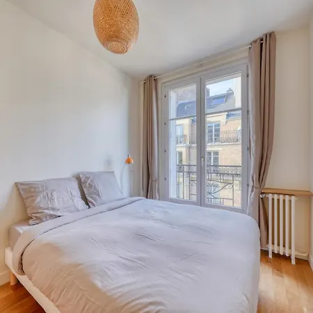 One-bedroom Located In The Very Center Of The Highly Sought-afte