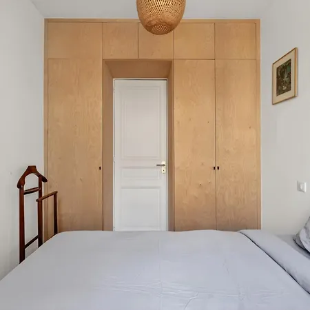 One-bedroom Located In The Very Center Of The Highly Sought-afte