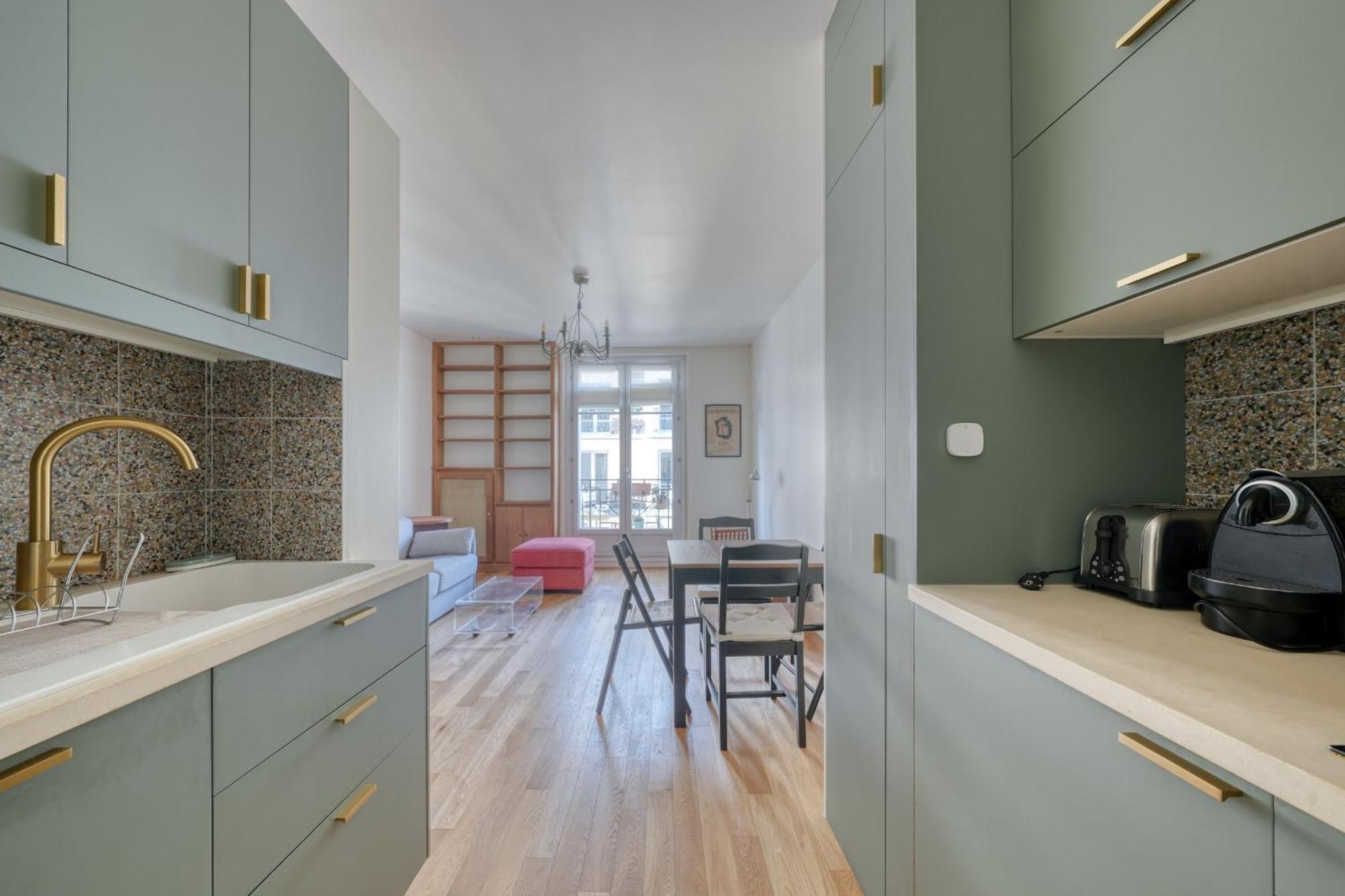 One-bedroom Located In The Very Center Of The Highly Sought-afte Appartamento Parigi